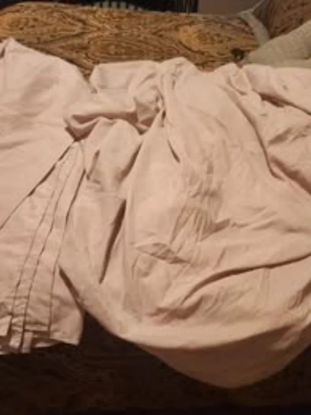 Queen fitted and flat sheet